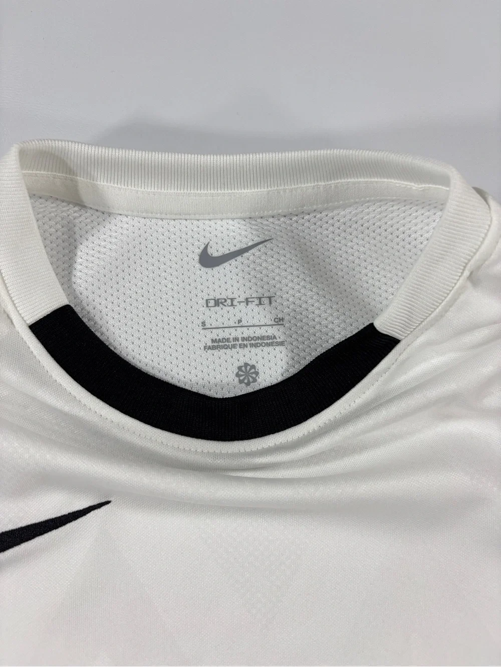 NWOT Nike Dri-FIT Youth Small White Black Performance Athletic Shirt